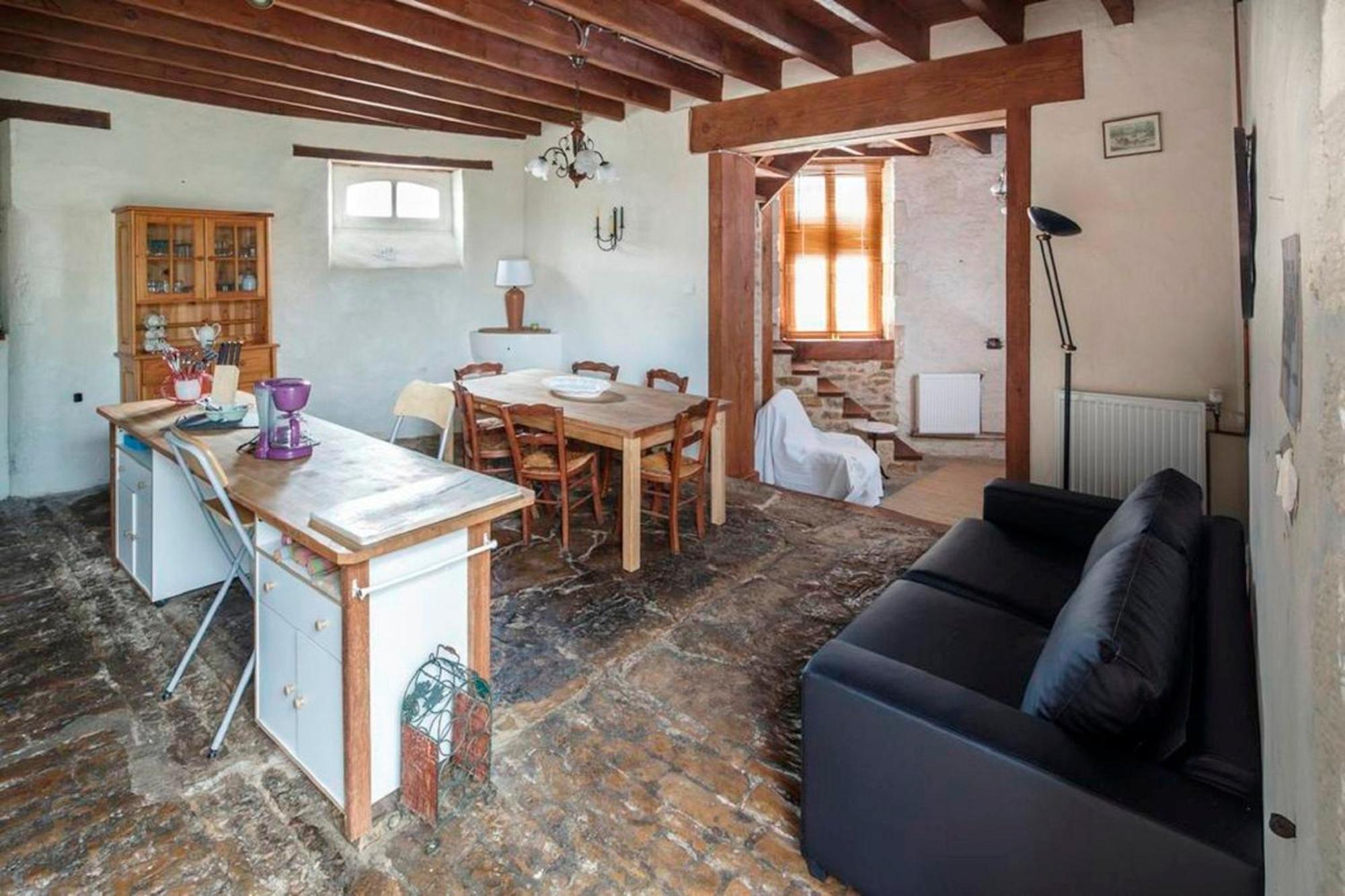 Holiday Home La Brijopa Bazoges-en-Pareds Bilik gambar