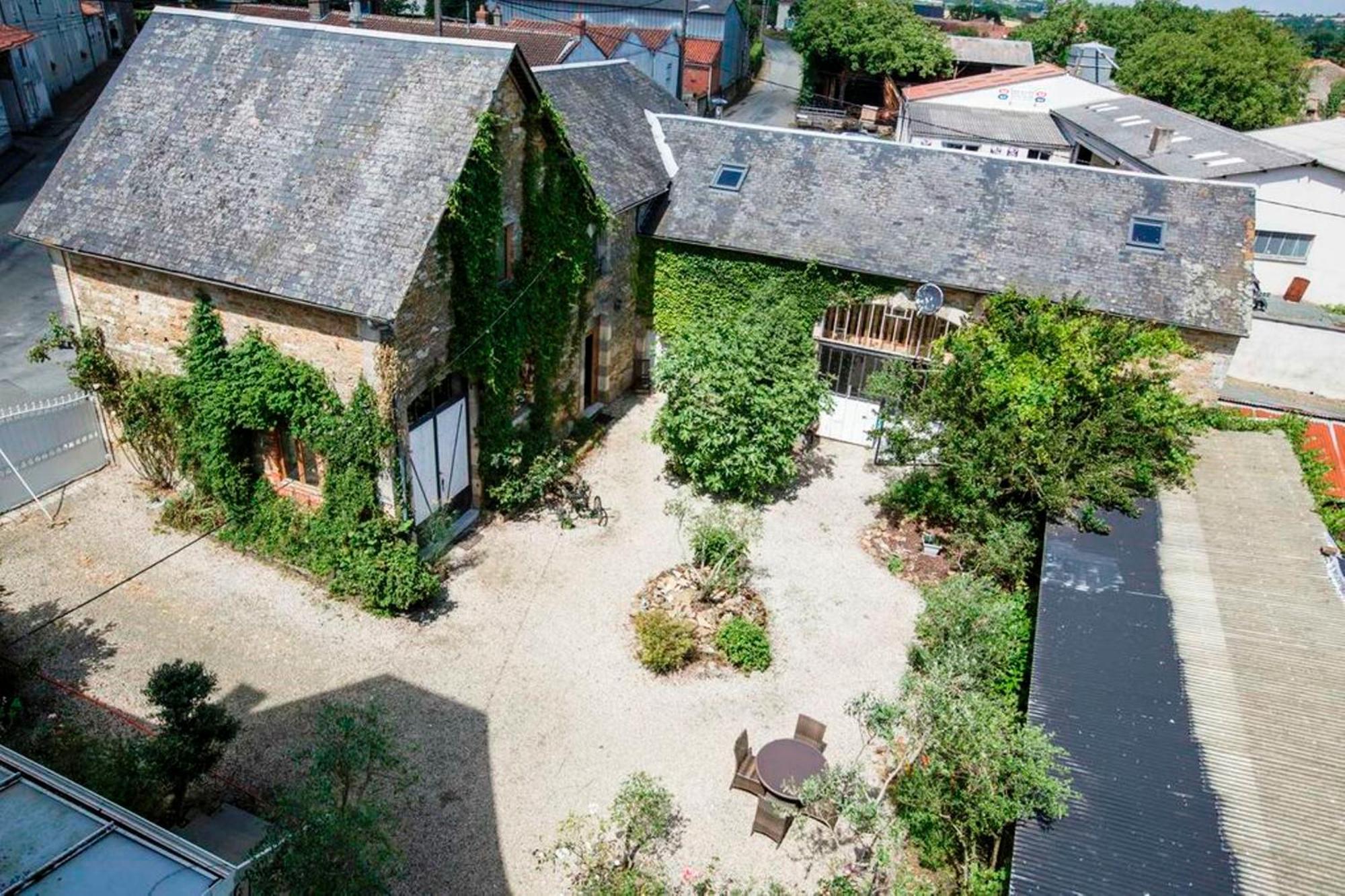 Holiday Home La Brijopa Bazoges-en-Pareds Bilik gambar
