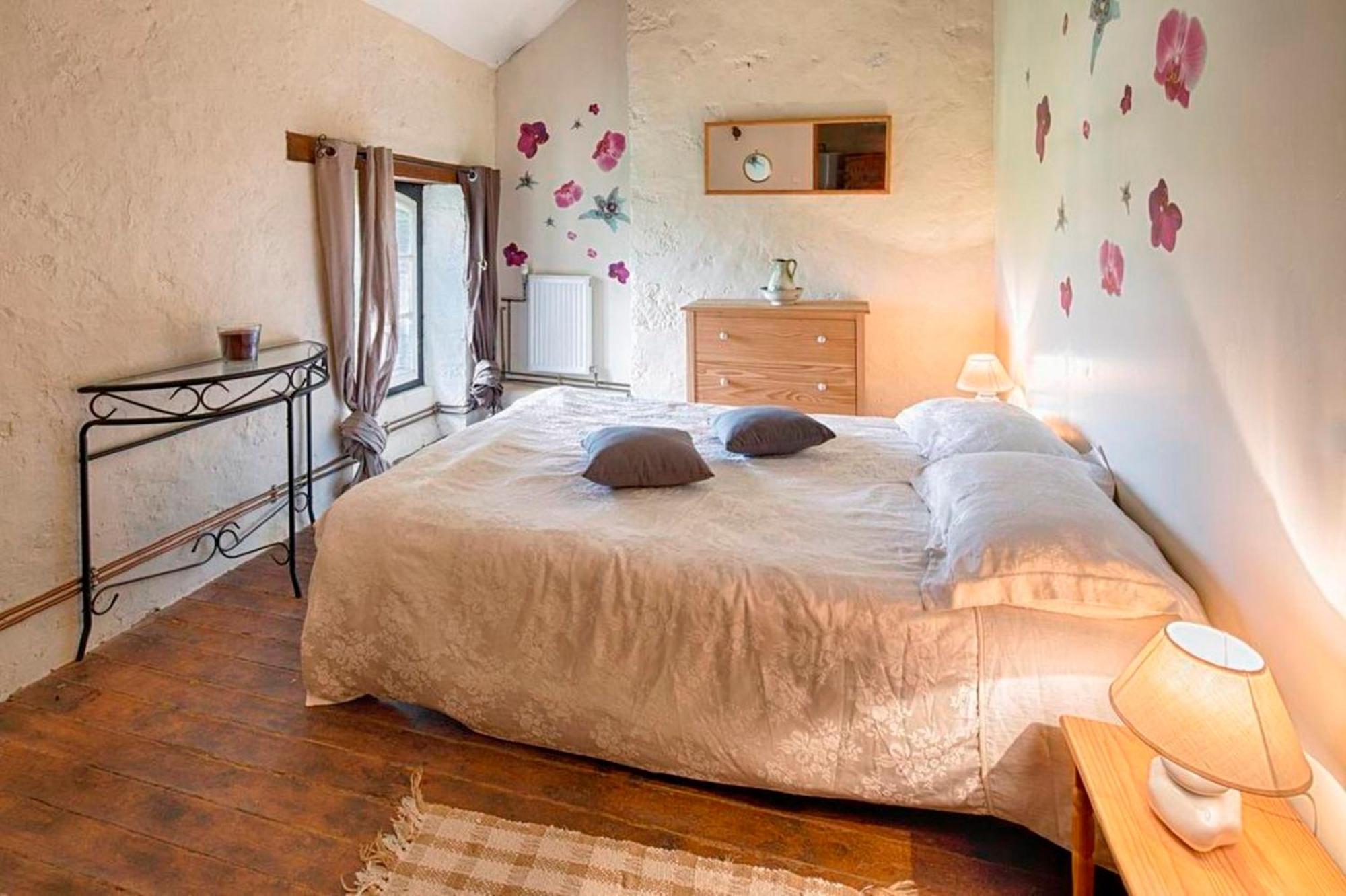 Holiday Home La Brijopa Bazoges-en-Pareds Bilik gambar
